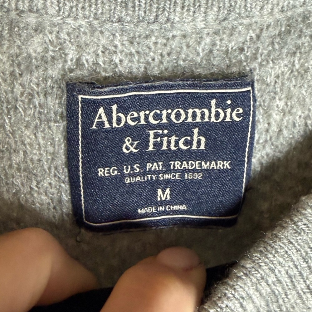 Abercrombie & Fitch sweater • Women’s medium - Picture 3 of 7